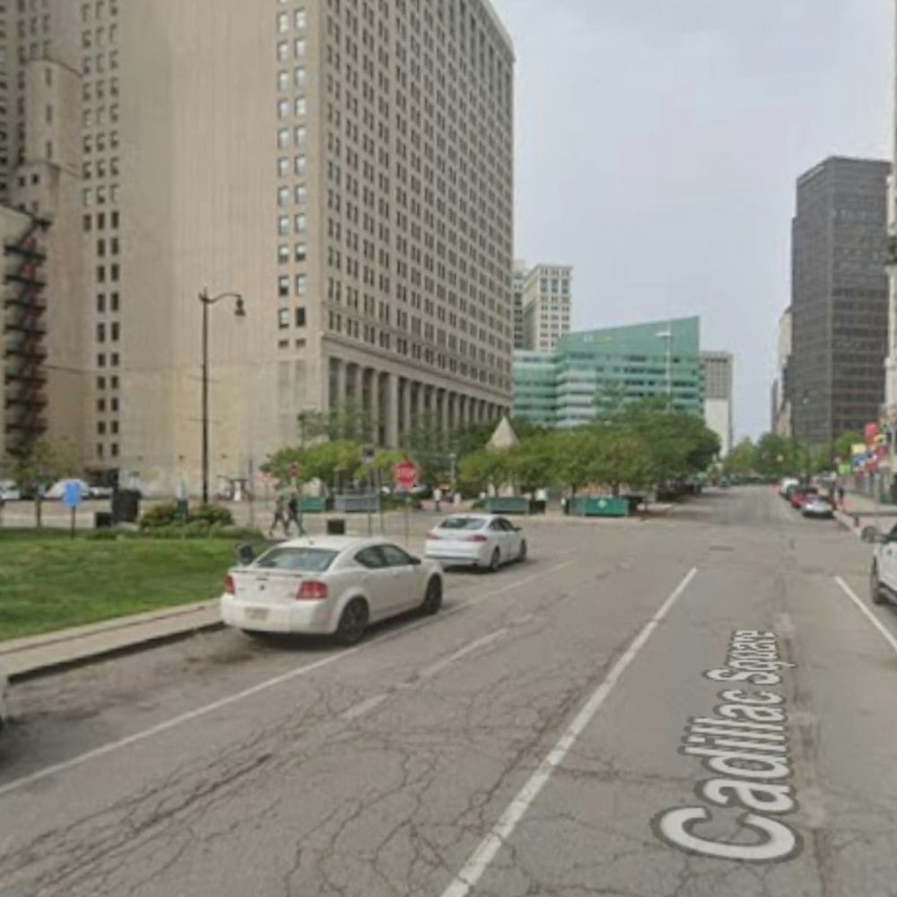 Downtown Detroit Lunch Stampede: 80 Food Trucks Swarm Cadillac Square
