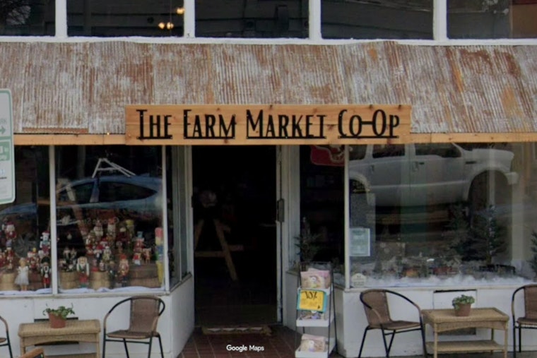 Downtown Memphis Farmers Market Shrinks Into Tiny 16-Seat Farm Table Feast
