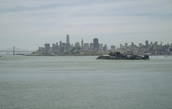 Drizzle And Gray Skies Put A Chill On San Francisco Weekend