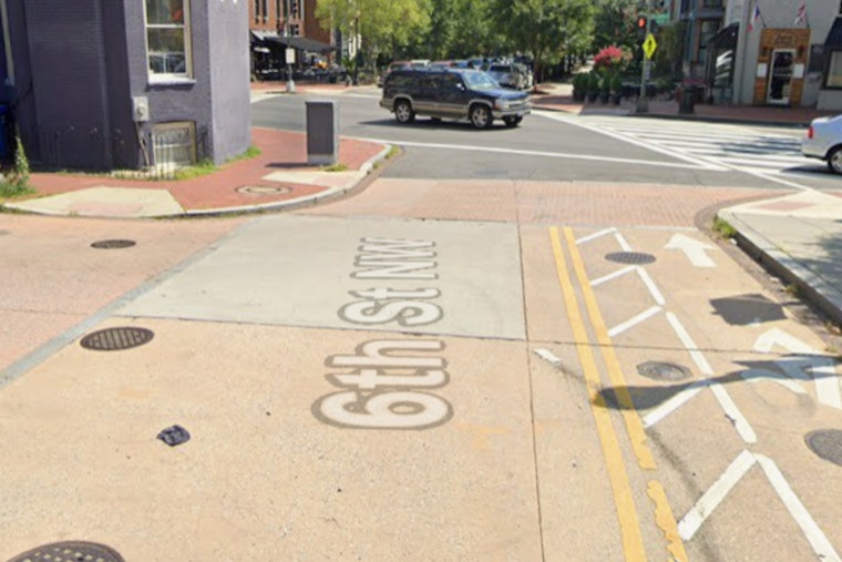 Eebee's Corner Bar Draws Lines in Shaw for Burger and Late Nights