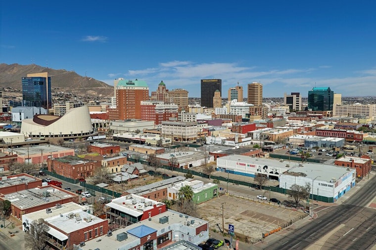 El Paso Braces As Sunday Wind Blast Kicks Up Dust