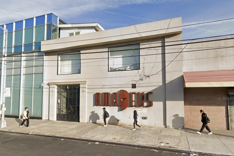 Elmhurst Nightclub Chaos As Four Men Shot Outside Amadeus