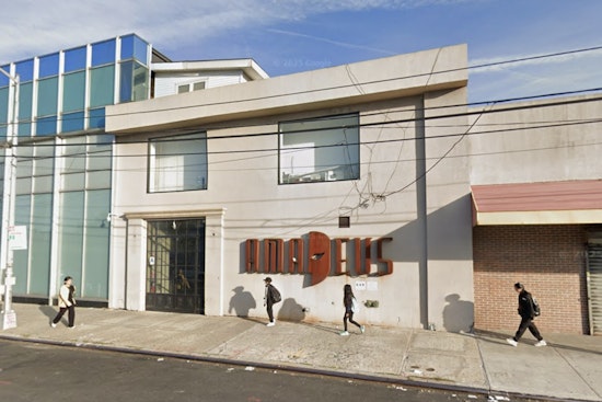 Elmhurst Nightclub Chaos As Four Men Shot Outside Amadeus