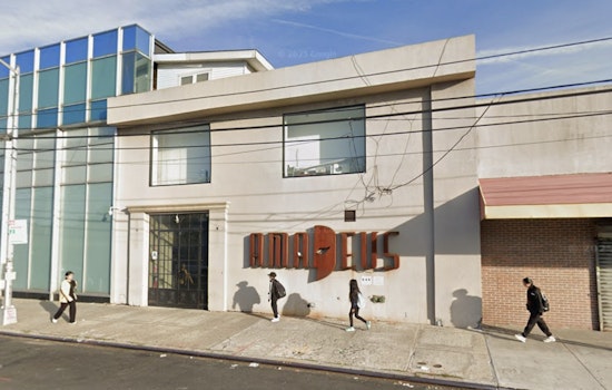 Elmhurst Nightclub Chaos As Four Men Shot Outside Amadeus