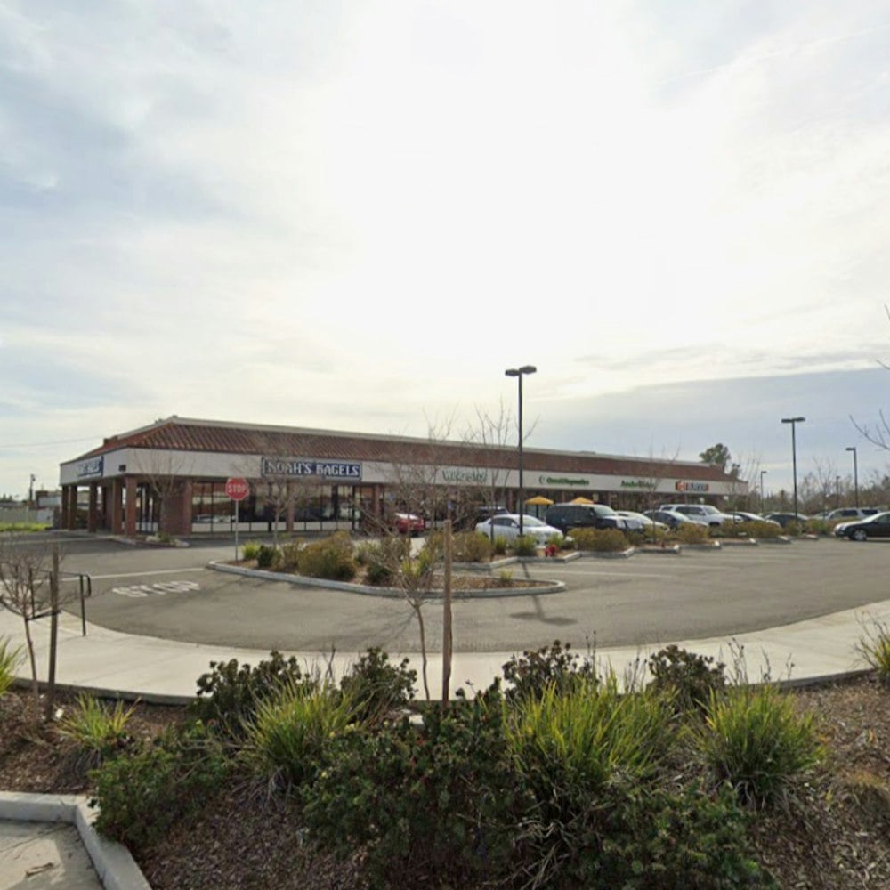 Fair Oaks Strip Gets Saucy As DQ Hawaiian BBQ Fires Up In Carmichael