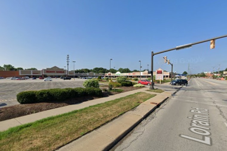 Fairview Park Gets Its Wake-Up Call With Oven Mitts Bakery