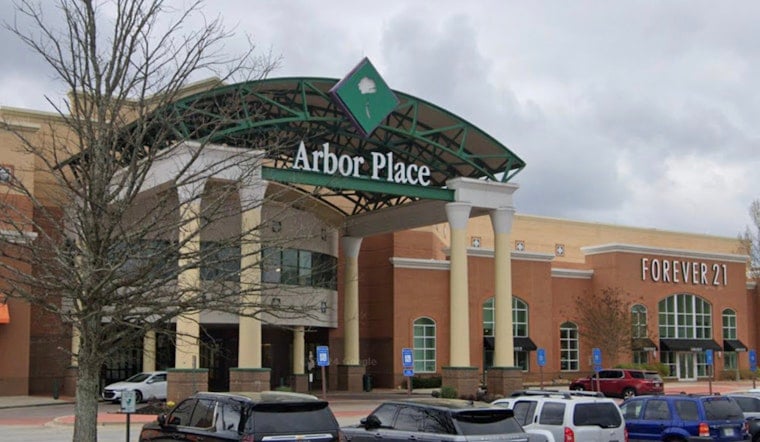 Fake-Out At Arbor Place As Undercover Cops Raid 16 Mall Shops