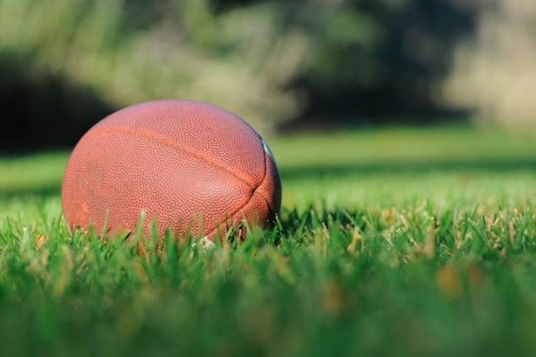 Falcons Keep It In The Family, Snag Clemson Corner Avieon Terrell At No. 48