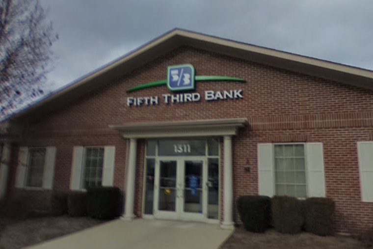 FBI, Naperville Cops Swarm Fifth Third Bank After Ogden Ave Heist