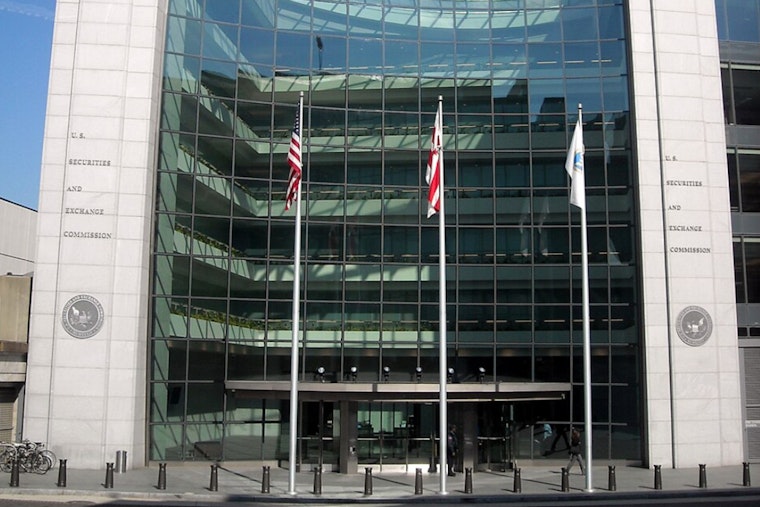 Feds Tear Down $25K Day‑Trade Wall, Robinhood Crowd Revs Up