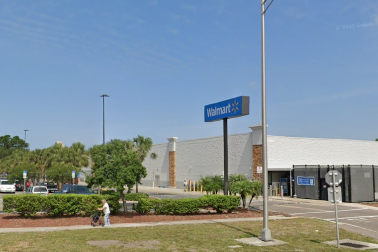 Five Hurt After Dogs Fight Inside Palm Harbor Walmart