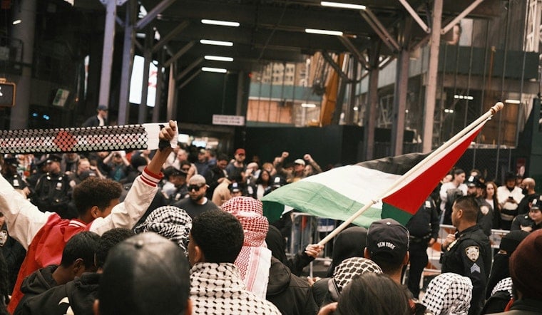 Flatiron Fury as Motek Diners Hit With 'Bomb Israel' Chants