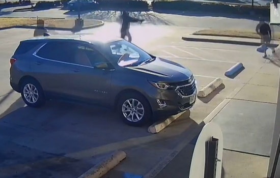 Fort Worth Phone Deal Erupts in Gunfire as Trio Nabbed in Robbery Rap