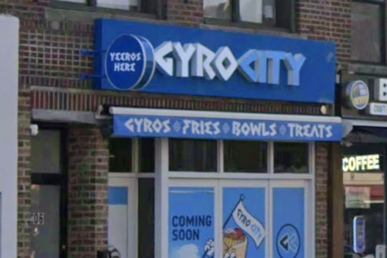 Free Gyros Lure Astoria As Gyro City Lands On 30th Ave
