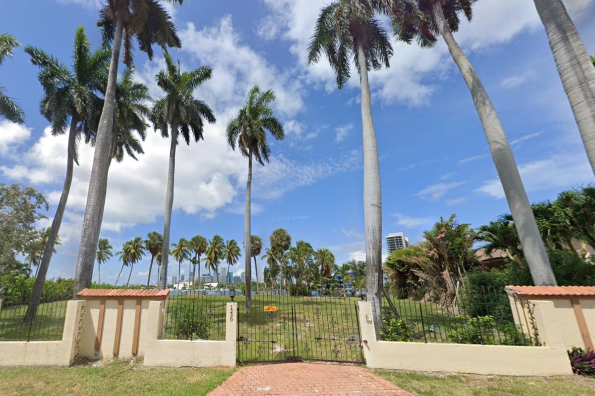 ‘Full House’ Creator’s Miami Megadeal Ends In Pricey Venetian Island Letdown