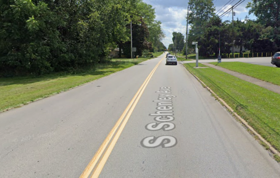 Garfield Car Smash Splits Pole, Leaves Over 2,000 In The Dark