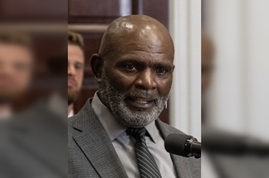 Giants Great Lawrence Taylor Rushed To Jersey Hospital After Health Scare
