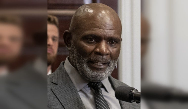 Giants Great Lawrence Taylor Rushed To Jersey Hospital After Health Scare