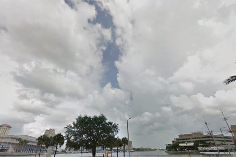 Gloomy Skies, Choppy Seas as Tampa Bay Braces for Blustery Thursday