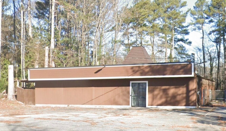 Grass Fire Torches Abandoned Clarkston Day Care Next To Apartments