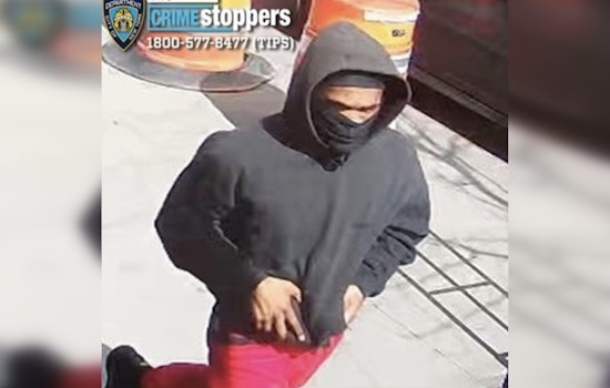 Gun-Wielding Robber Rips Chain From Woman Outside Mott Haven Building