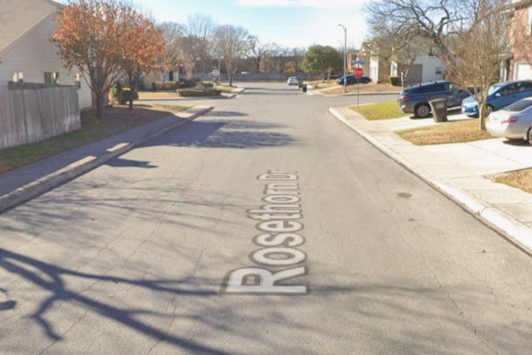 Gunmen Jack San Antonio Mailman In Broad Daylight As Feds Dangle $150K