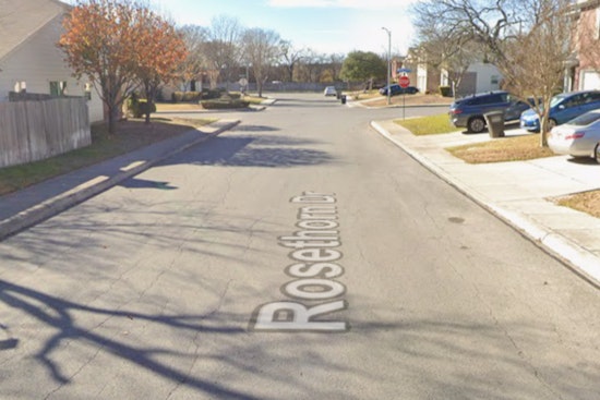 Gunmen Jack San Antonio Mailman In Broad Daylight As Feds Dangle $150K