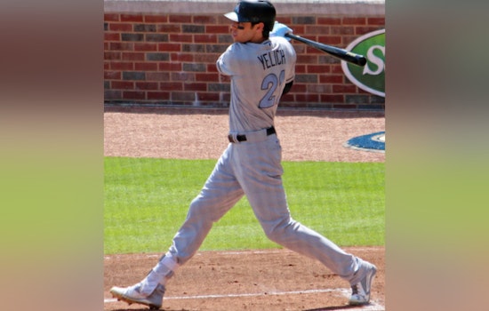 Hamstrung, Yelich Limps Off as Brew Crew Fears Worst
