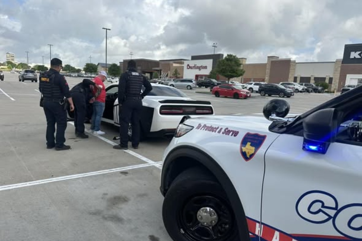 Harris County Deputies Nab Wilson County Fugitive On North Freeway