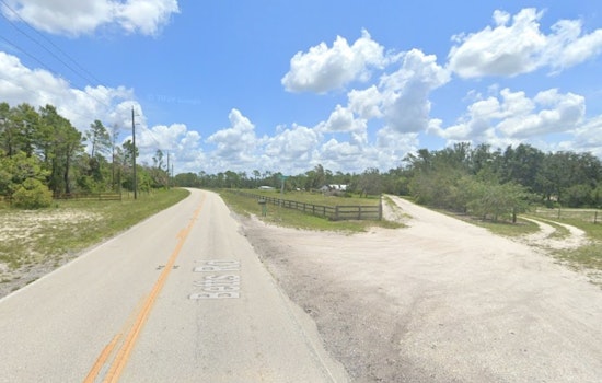 Hit-And-Run Truck Clips Myakka School Bus, Speeds Off Past Kids’ Stop
