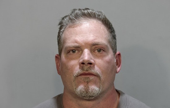 Hockey-Masked Tourist Accused Of Snipping Dancer’s Hair At Duval Street Club