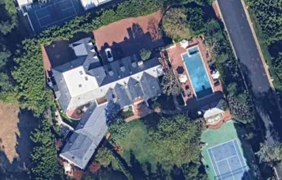 Holmby Hills Home Near Kylie Jenner Tops L.A. Contracts