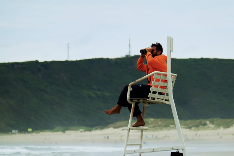 Honolulu Beach Shakeup: 3 Veteran Lifeguards Suspended Over On-Duty Drinking