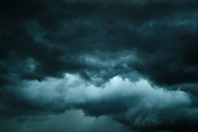 Honolulu Hunkers Down as Flood Watch Soaks Friday Commute