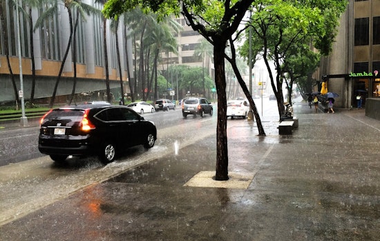 Honolulu Wakes Up Swamped as Flood Watch Fizzles but Sticky Showers Hang On