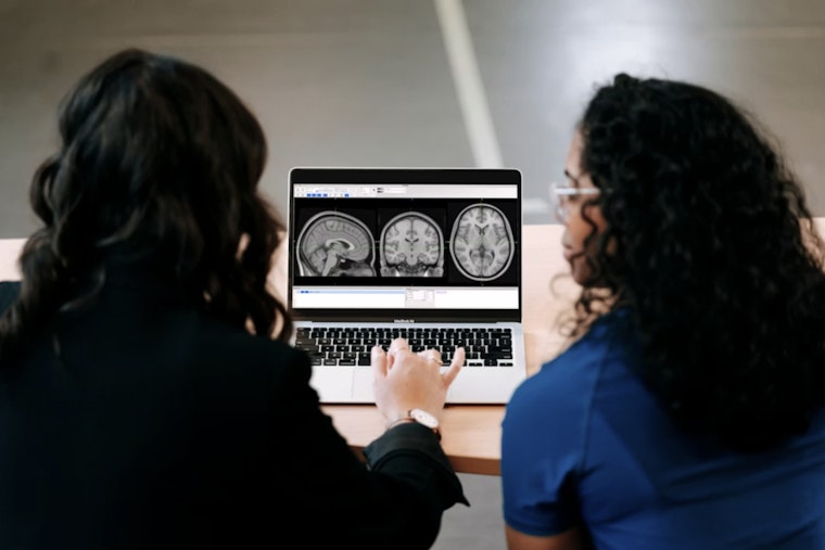 Houston COVID Patients Ace Early Brain Tests, Then Some Crash Years Later