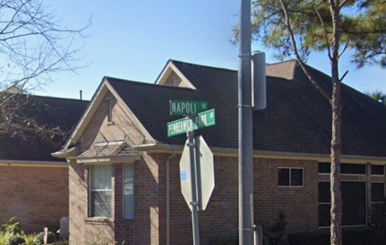 Cops Nab Man Found in Bed With 13-Year-Old After Alleged Houston Break-In