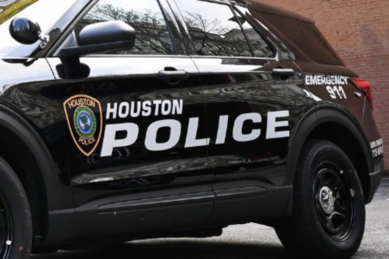 Houston Manhunt Crime Stoppers Pleads For Tips On Assault Suspect