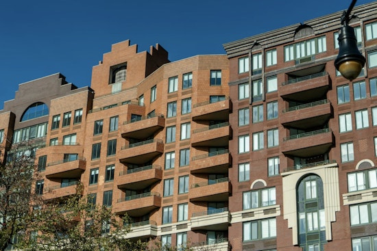 Hudson Yards Mega Towers Rocket NYC Apartment Filings To 12-Year High