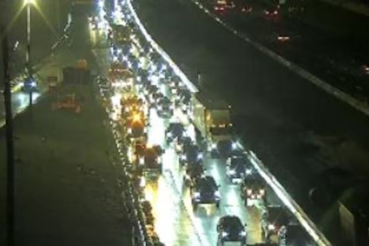 I-90 Pothole Chaos Turns Cleveland Tire Duo Into Rush-Hour Heroes