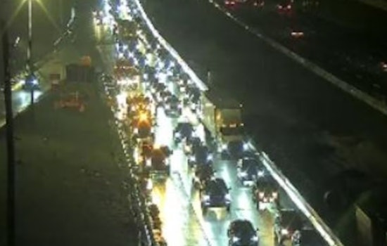 I-90 Pothole Chaos Turns Cleveland Tire Duo Into Rush-Hour Heroes