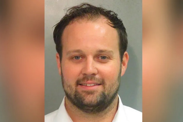 Josh Duggar’s Dallas Lockup Stay Just Got Longer
