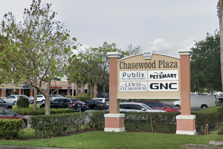 Jupiter Plaza Scores Huey Magoo’s ‘Filet Mignon of Chicken’ Spot