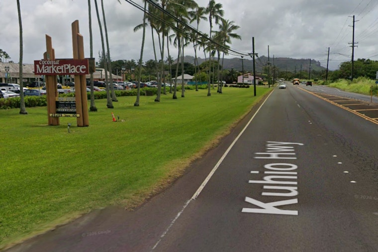 Kapaa Man Killed In Kauai Moped Crash After Left Turn Near Anahola Marketplace