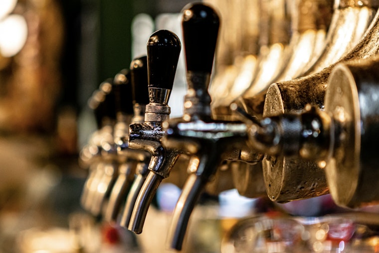 Karma Lounge Out, New Irish Sports Pub Muscles Into East Village Corner