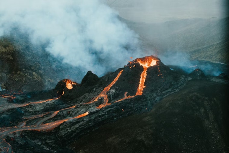 Kīlauea On Edge As Big Island Braces For Next Lava Blast