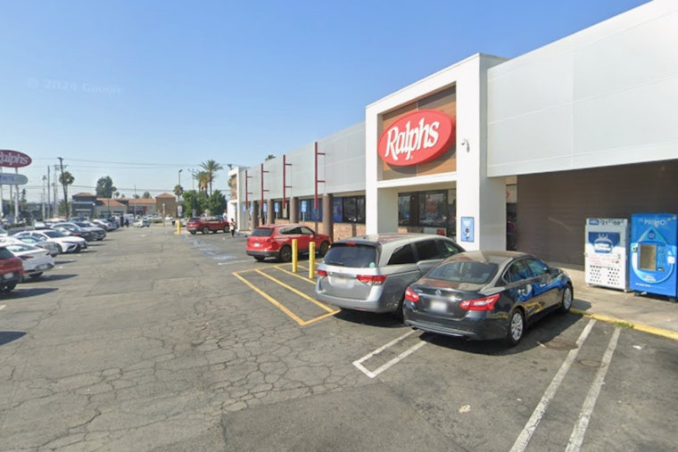 Knife Scare At Van Nuys Norms Sends Late-Night Diners Scrambling