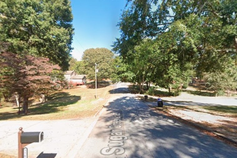 Knife-Wielding Charge On Rockdale Street Ends In Deputy Gunfire