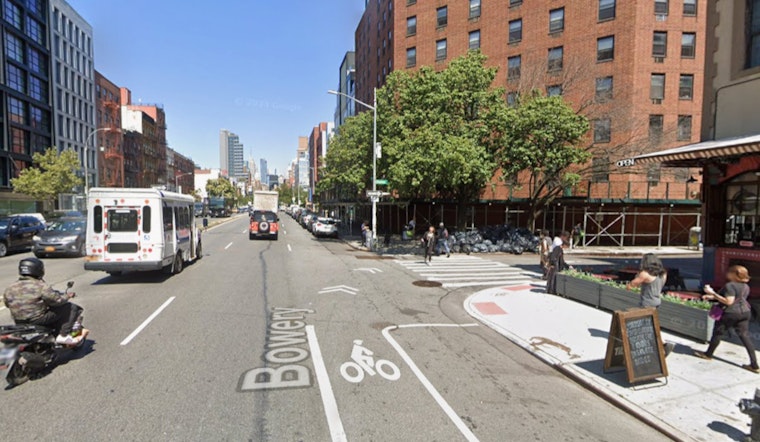 Knife-Wielding Duo Hits Bowery Corner In Pre-Dawn Stickup