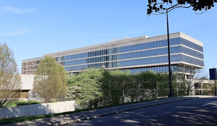 Knoxville Considers Bar Smoking Ban Ahead Of May 12 Vote